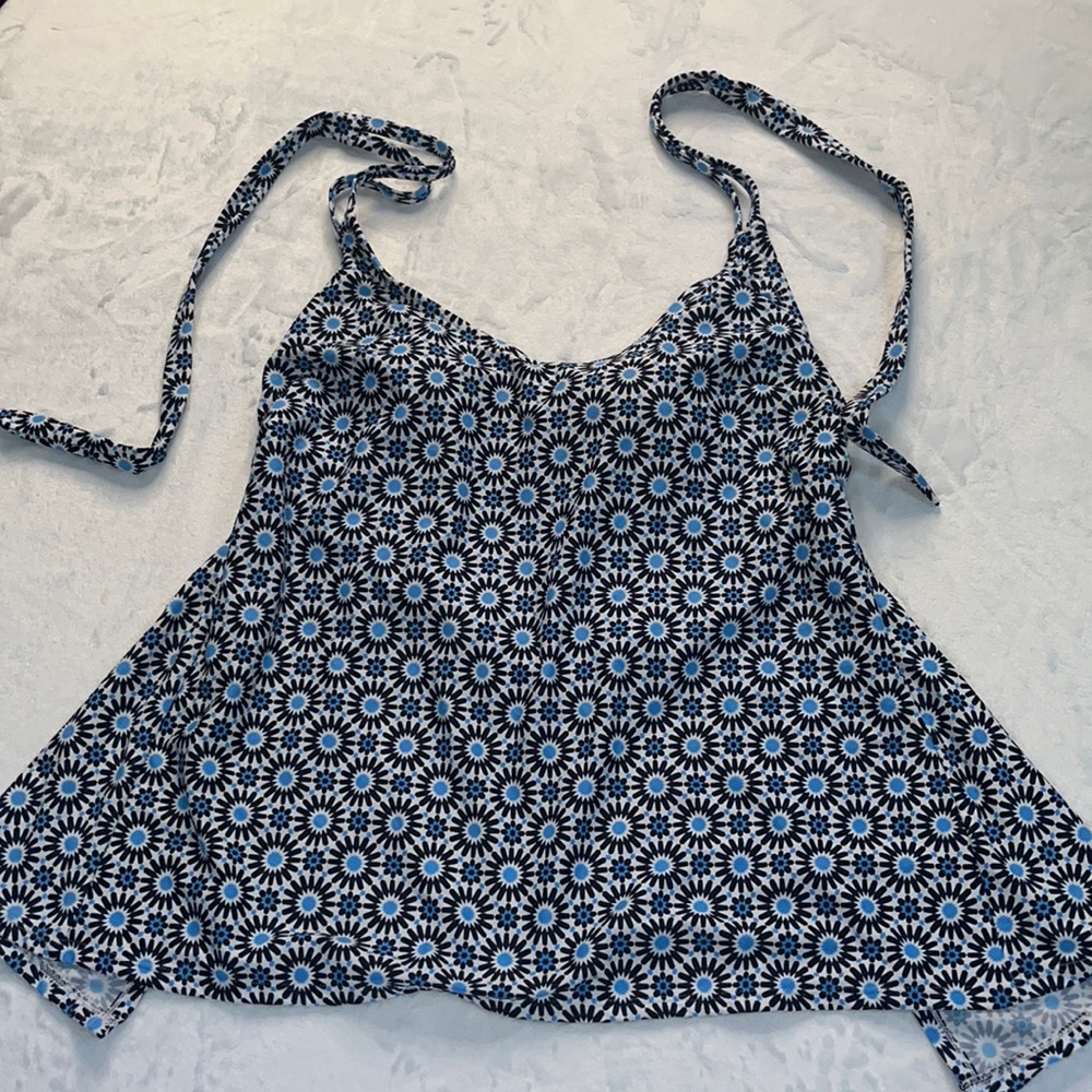 Kona Sol blue and white waterproof swimming padded top ( swim top) XL